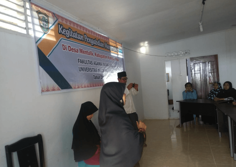 Dosen Ekonomi Syariah UIR Gelar Sosialisasi Bisnis dan Jual Beli Syariah di Kampar Riau