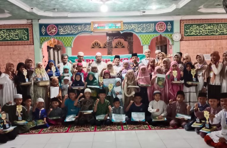 Hipma-Palas Taja Buka Bersama anak Yatim, Tabligh Akbar Sekaligus Pembagian Hadiah Perlombaan Semarak Ramadhan 1443 H Se-Desa Padang Luas