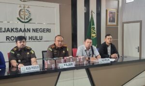 Kejari Rohul Terima Pengembalian Uang Negara Rp 518 Juta Lebih Dalam Perkara