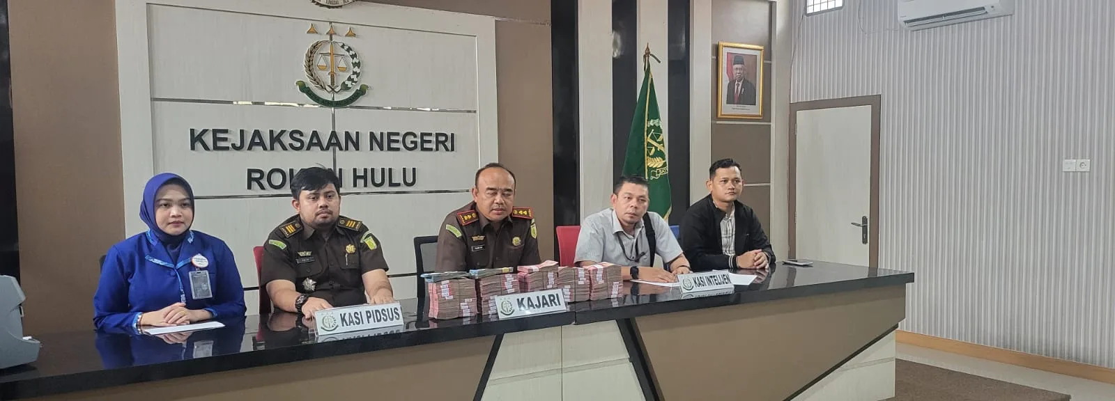 Kejari Rohul Terima Pengembalian Uang Negara Rp 518 Juta Lebih Dalam Perkara